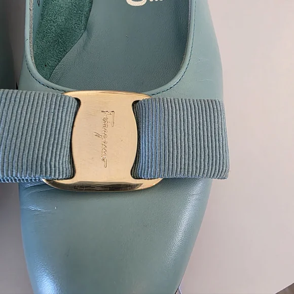 Salvatore Ferragamo Vara Bow Low Heel Turquoise  Leather Vintage Italy-SZ 5.5B - Picture 13 of 15
